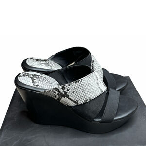 CHARLES by Charles David FEFE Black/White Snake Print Wedges Sandals Shoes. 6.5